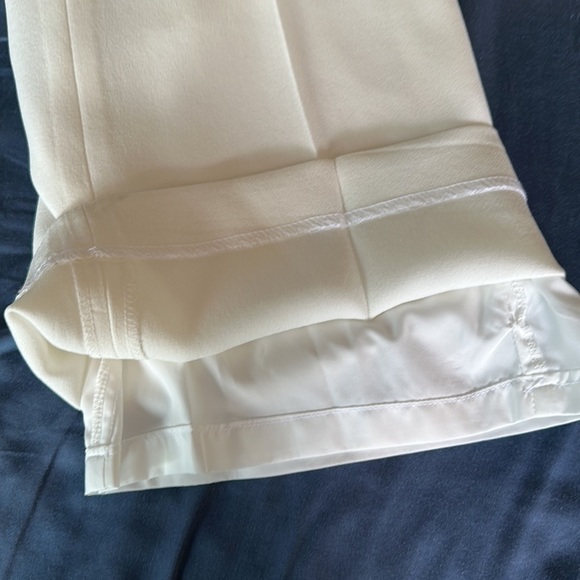 Elie Tahari Fully Lined Dress Pants – White, Size 8 (Worn Once) - Picture 7 of 7